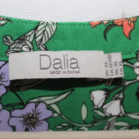 Dalia Green Floral Sleeveless Top - Picture 8 of 13